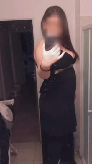 Alina, 39