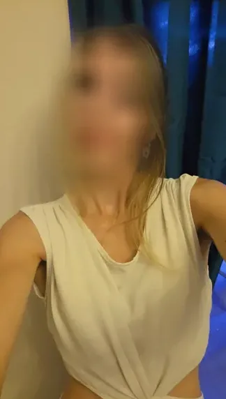 Cara, 39