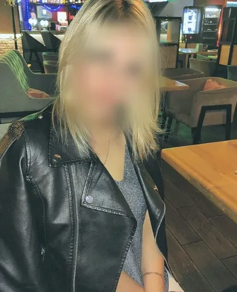 Carina, 37
