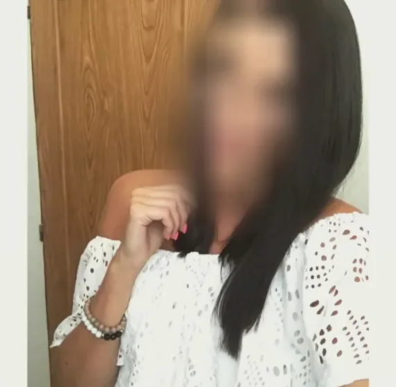 Claudia, 34