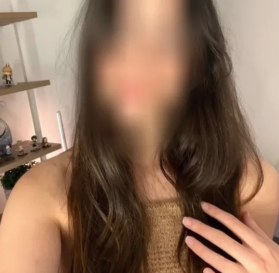 Daniela, 31