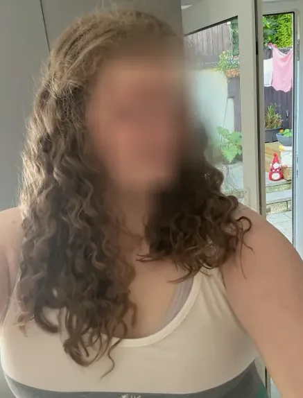 Ela, 29