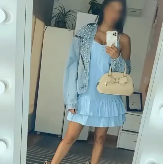 Emma, 40