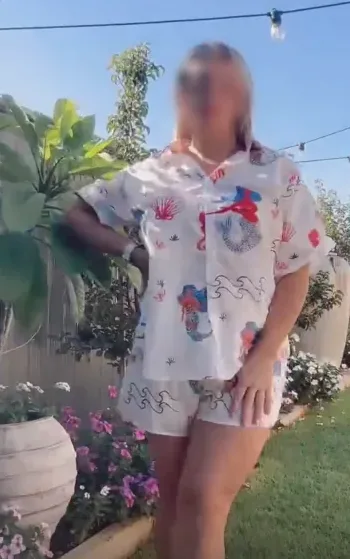 Fiona, 33