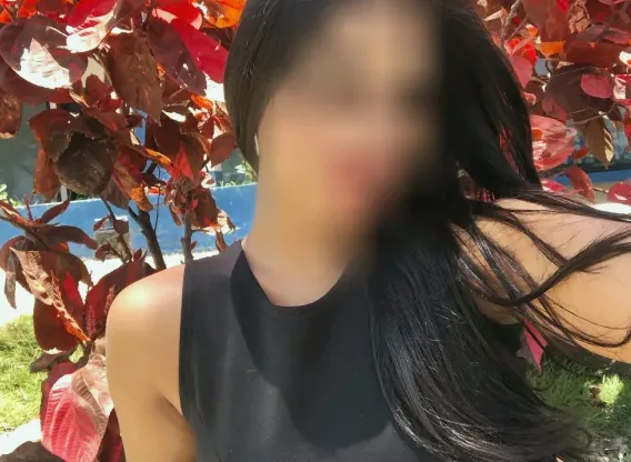 Juliane, 27