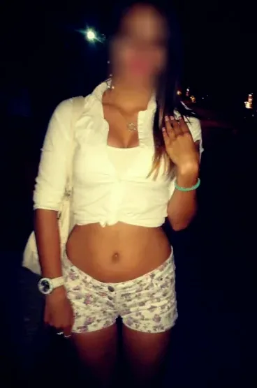 Lea, 27