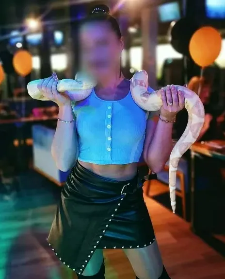 Miriam, 40
