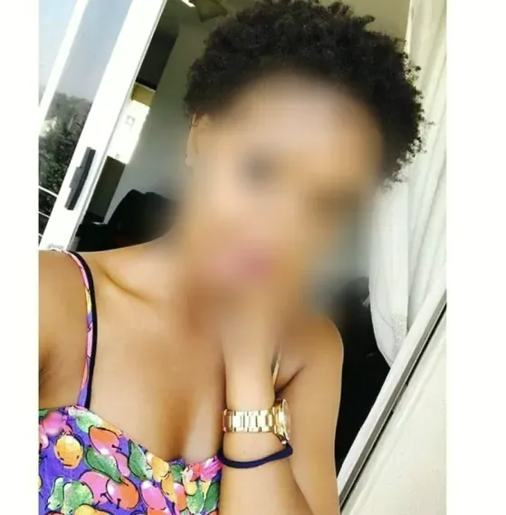 Miriam, 25