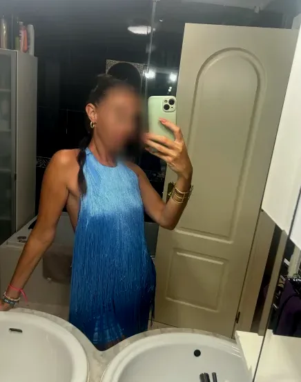 Özlem, 32