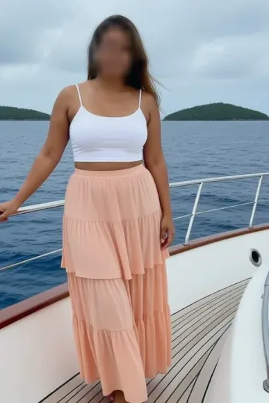 Paula, 32