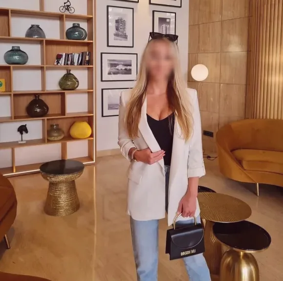 Paula, 35