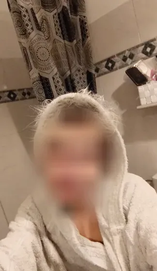 Pia, 38
