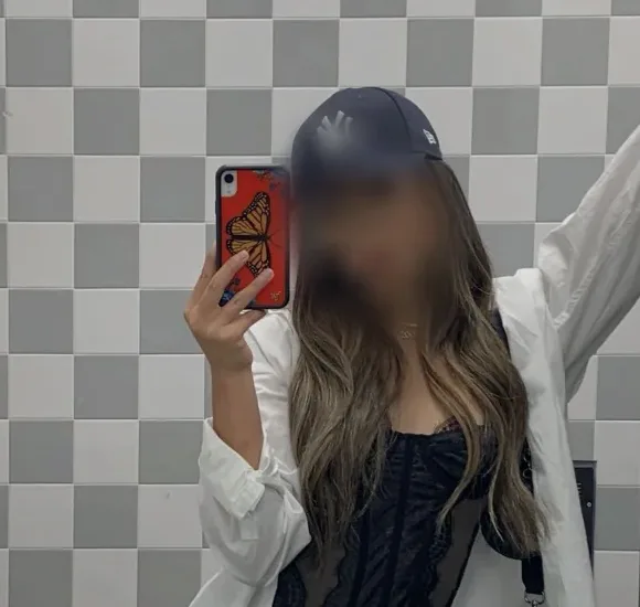 Romy, 20