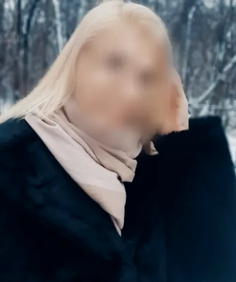 Sabrina, 36