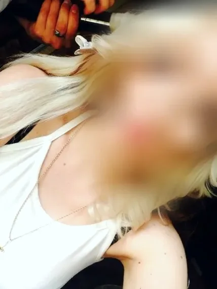 Saskia, 37